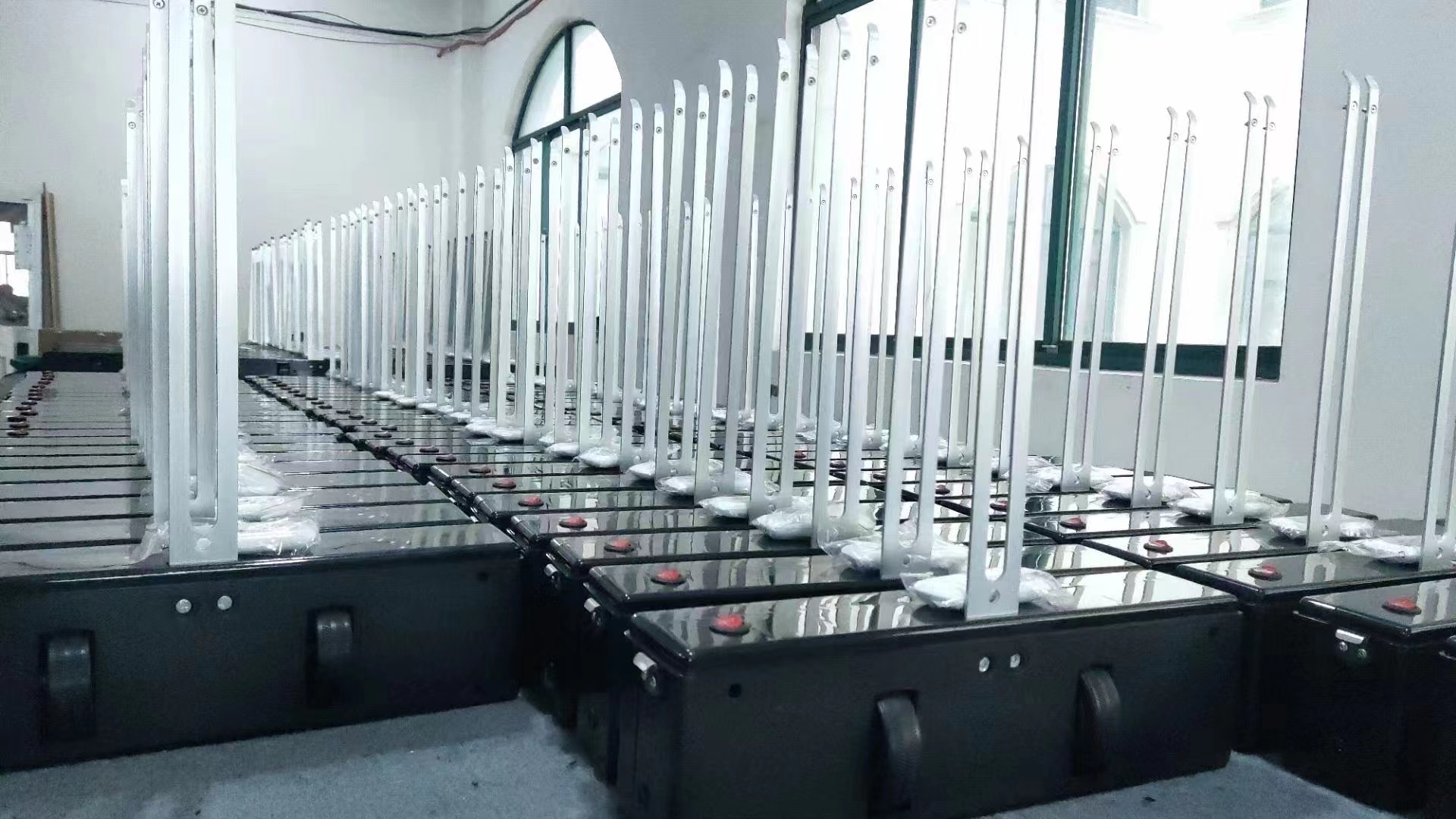 全自動(dòng)遙控阻車路障，GAT到你了嗎？