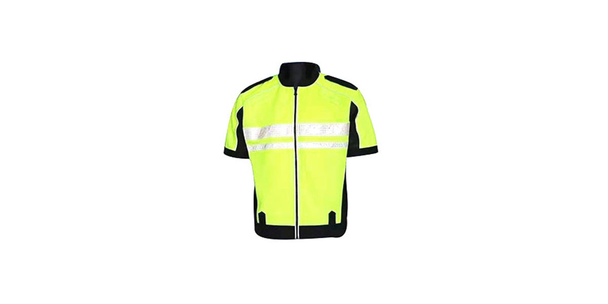 炎炎夏日，振弘帶著夏季執(zhí)勤服來(lái)了